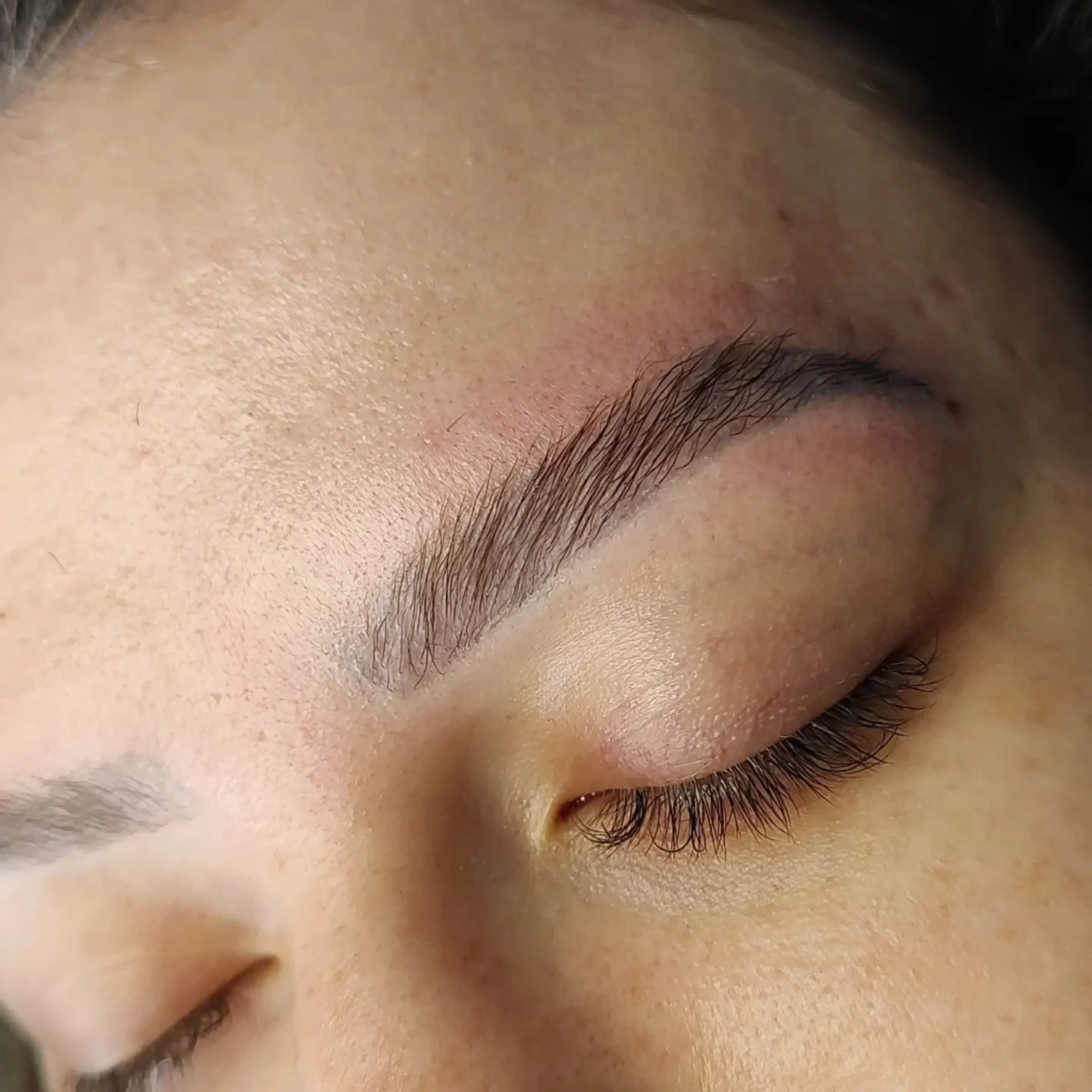 best brow technique for oily skin